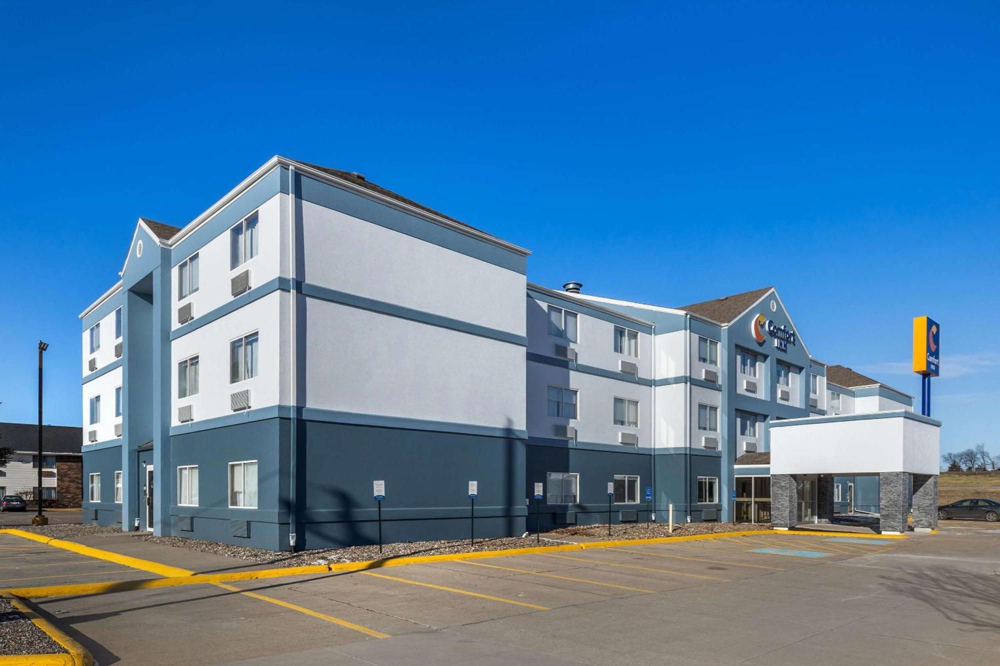 Comfort Inn Davenport East - Bettendorf Exterior foto